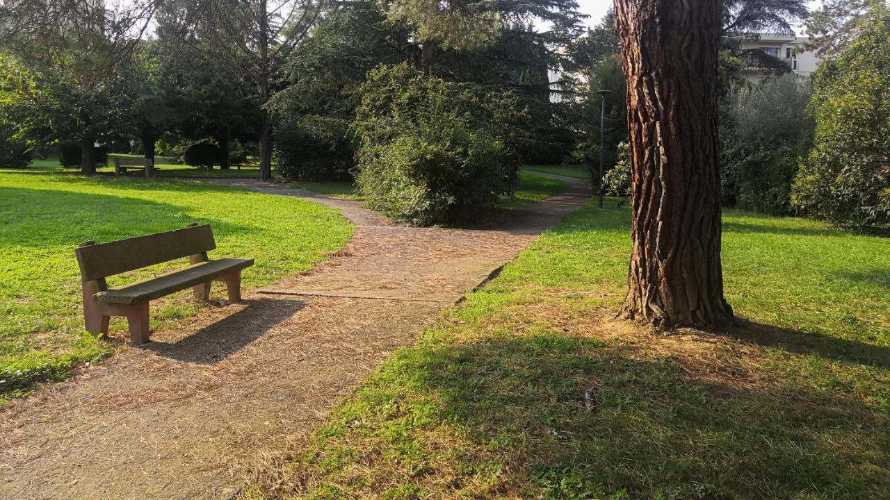 Appartement Toulouse Blagnac Aeroport Iut Parking Proche De Toutes Commodites Belle Terrasse Netflix 外观 照片